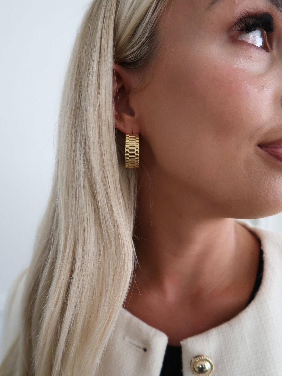 Maya Hoops