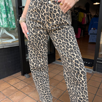 Leopard Print Barrell Jeans