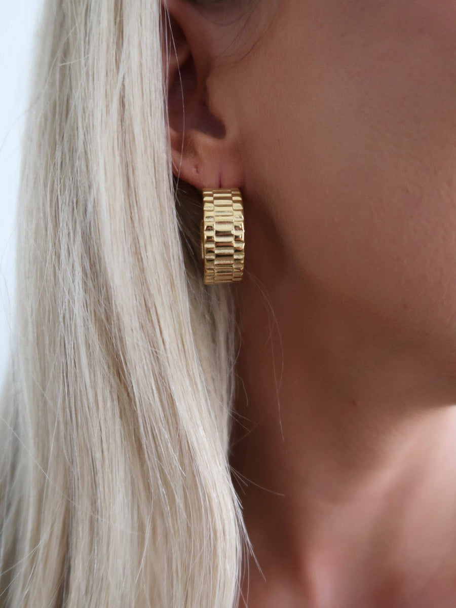 Maya Hoops