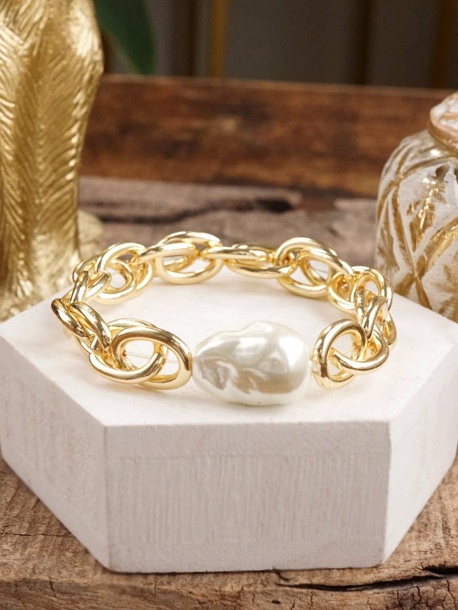 Chunky Stretch Bracelet with Sculpted Pearl Bead
