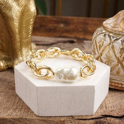 Chunky Stretch Bracelet with Sculpted Pearl Bead